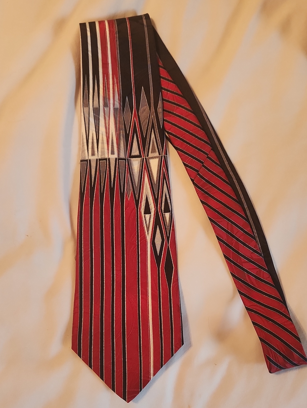 Vintage 100% Silk Red and Black Geometric Men's Tie